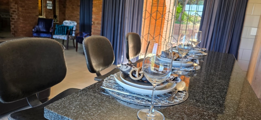 To Let 7 Bedroom Property for Rent in Safari Gardens North West